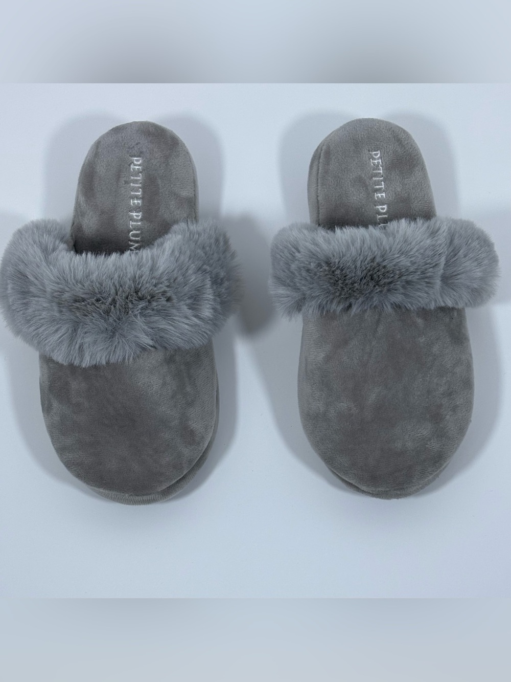 Petite Plume Gray Faux Fur Slippers Cozy Spa House Shoes Women’s Large NWOT
